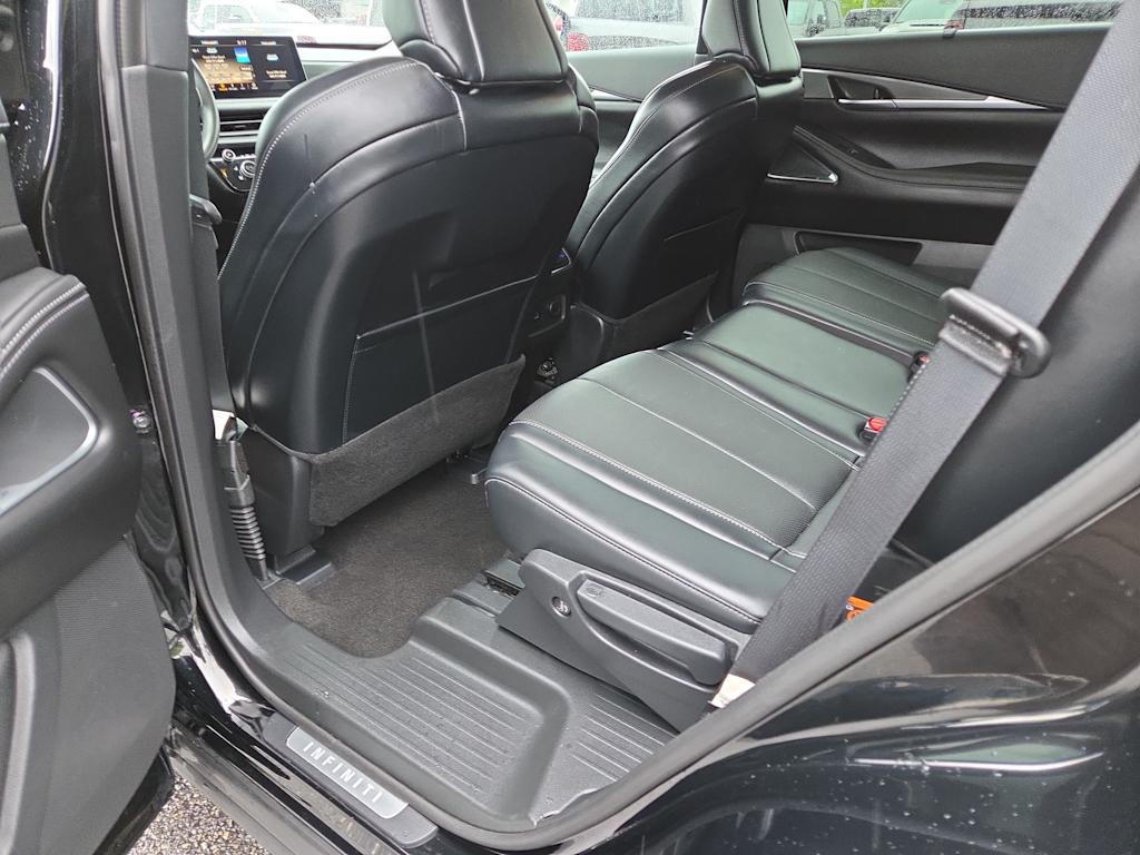 Thumbnail: 2023 INFINITI QX60 - 13