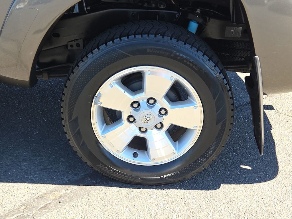 Thumbnail: 2011 Toyota Tacoma - 6