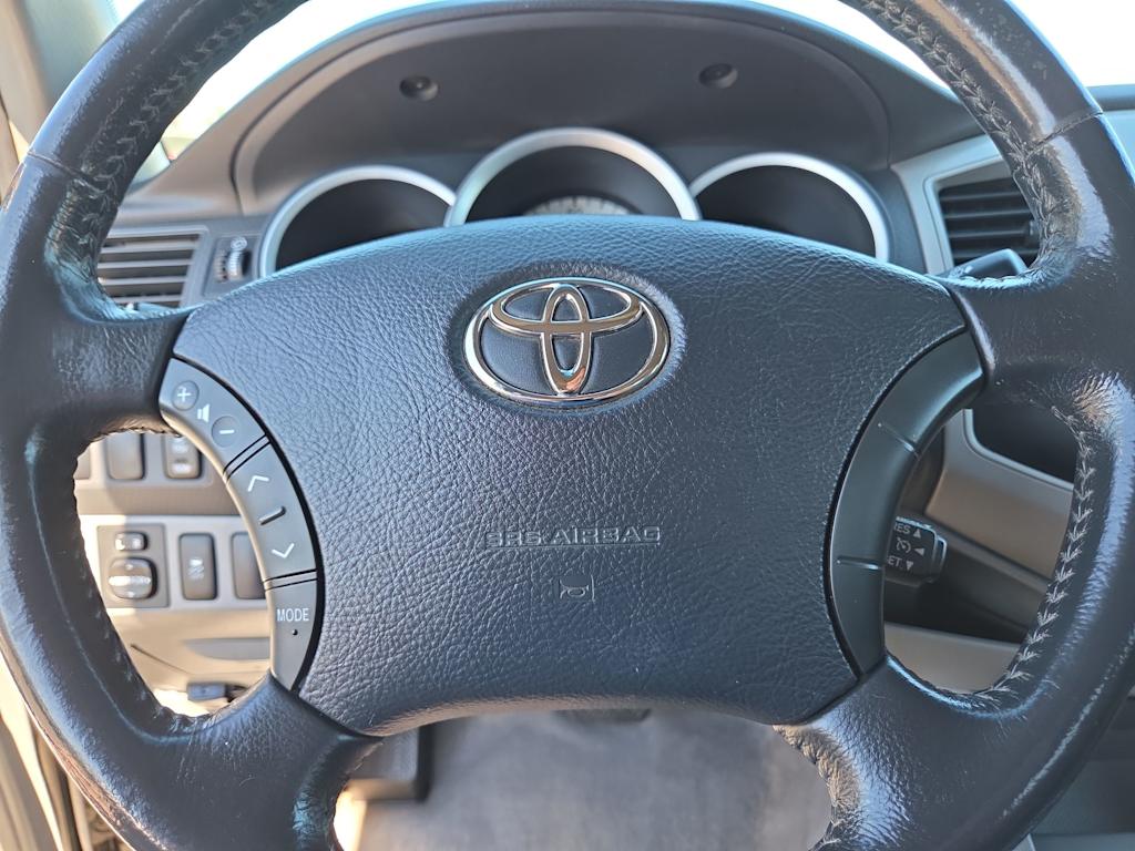 Thumbnail: 2011 Toyota Tacoma - 29