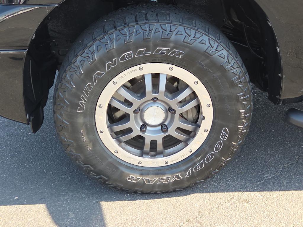 Thumbnail: 2013 Toyota Tundra - 8