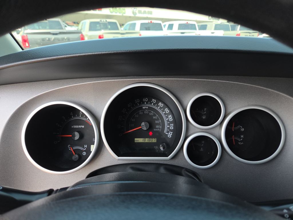 Thumbnail: 2013 Toyota Tundra - 15