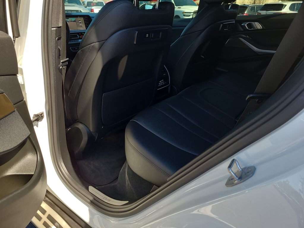 Thumbnail: 2022 BMW X5 - 13