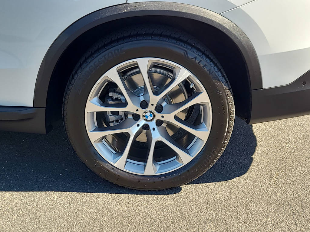 Thumbnail: 2022 BMW X5 - 8