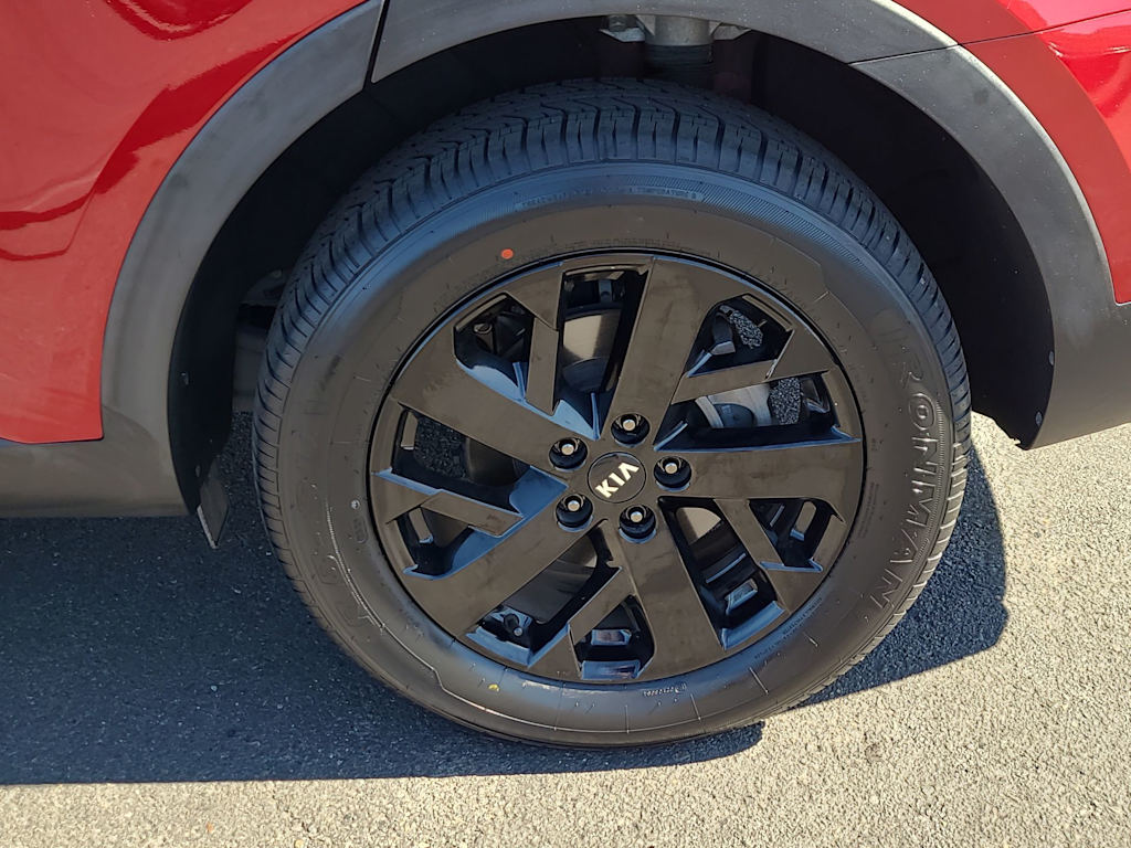 Thumbnail: 2021 Kia Sorento - 8