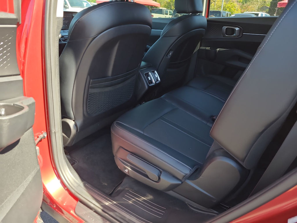 Thumbnail: 2021 Kia Sorento - 13