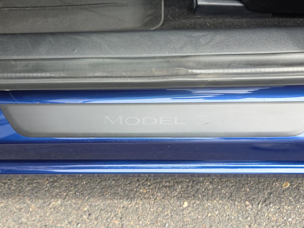Thumbnail: 2022 Tesla Model 3 - 14