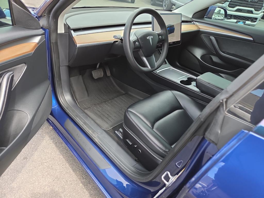 Thumbnail: 2022 Tesla Model 3 - 7