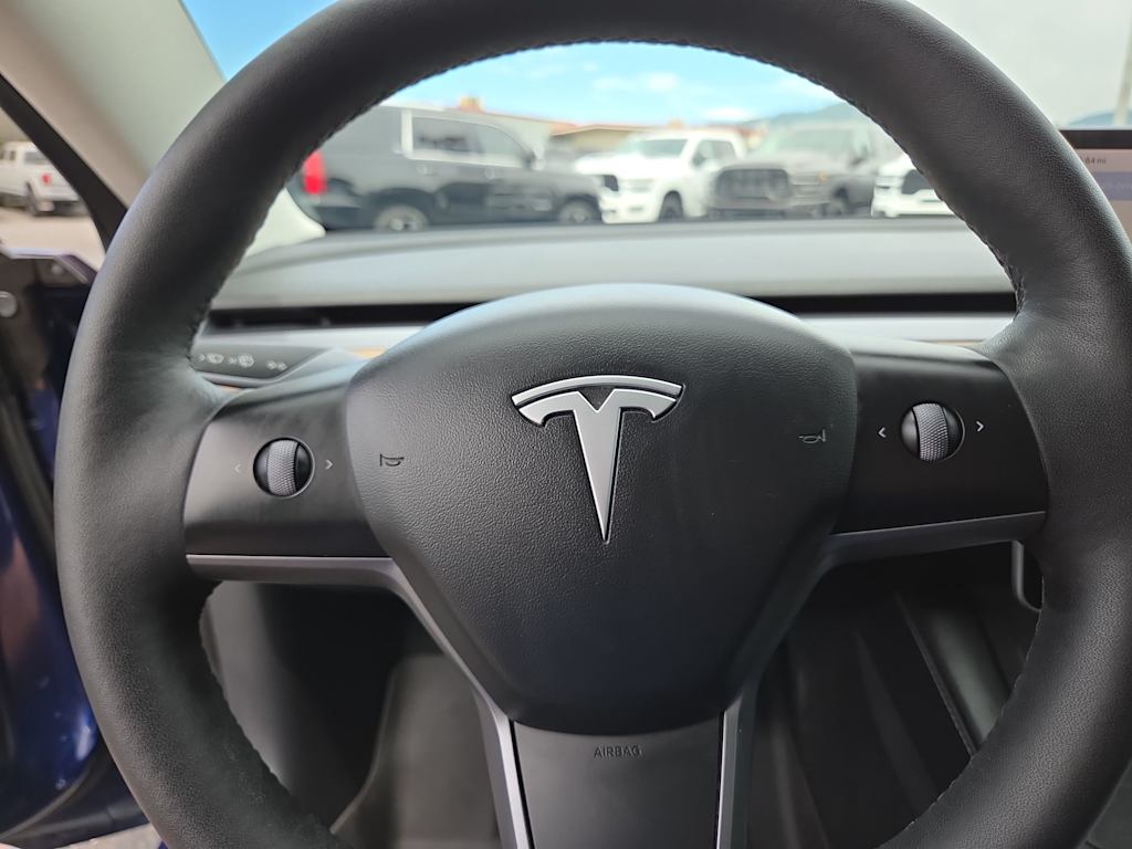 Thumbnail: 2022 Tesla Model 3 - 26