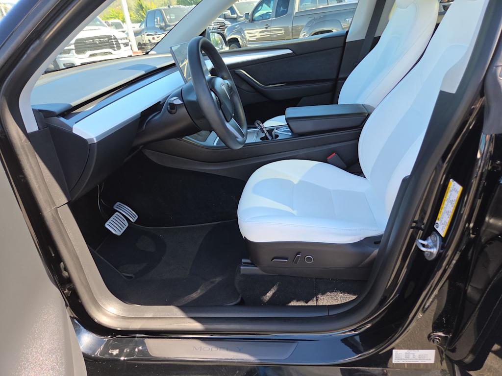 Thumbnail: 2023 Tesla Model Y - 9