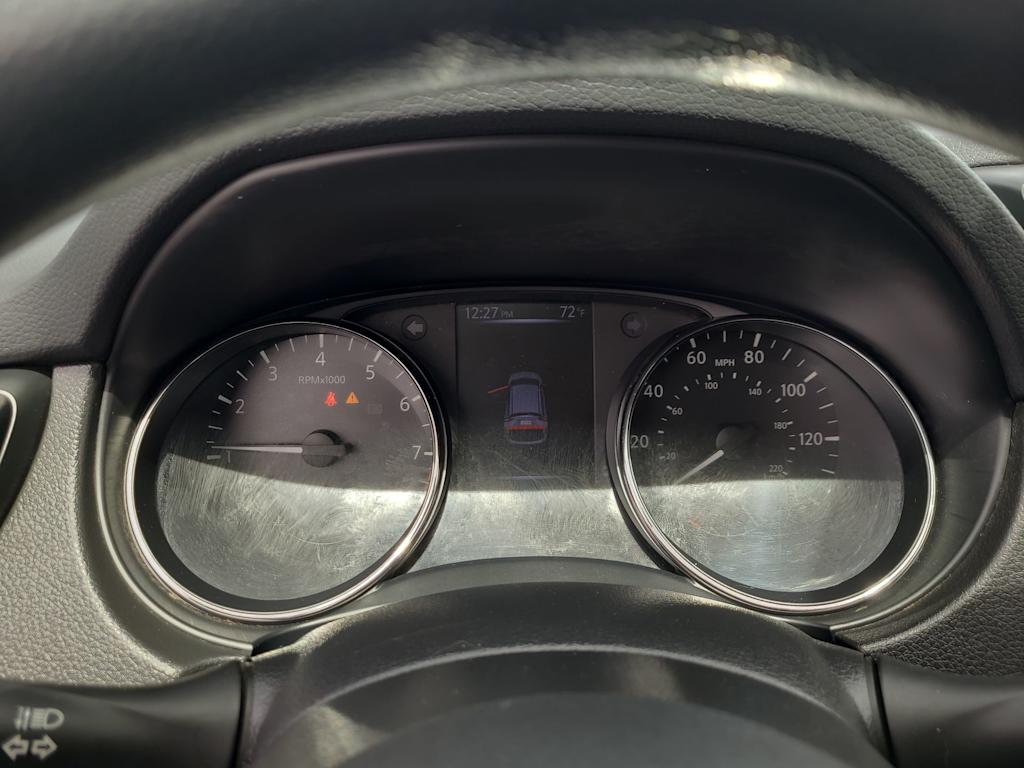 2018 Nissan Rogue Sport S 16