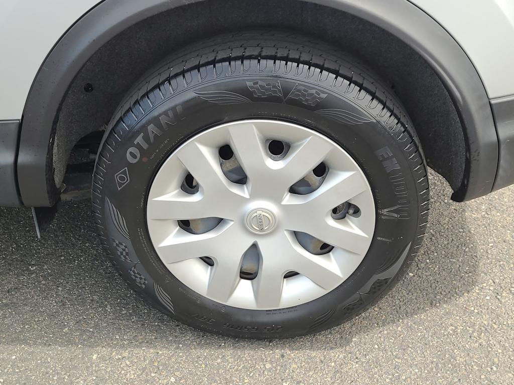 2018 Nissan Rogue Sport S 8