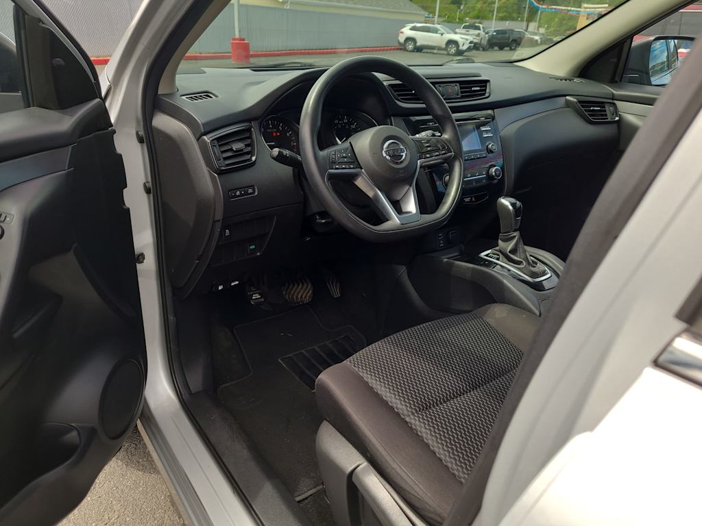 2018 Nissan Rogue Sport S 2