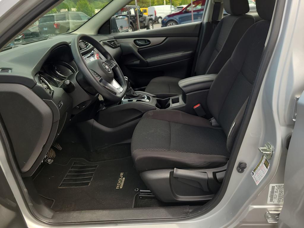 2018 Nissan Rogue Sport S 11
