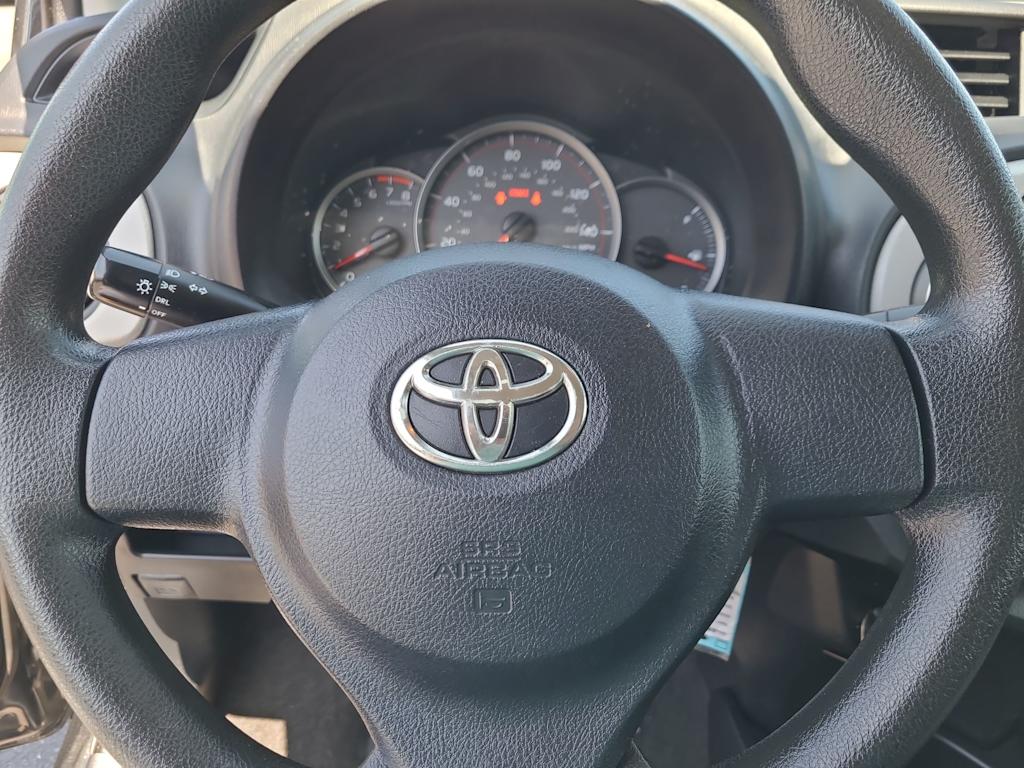 Thumbnail: 2014 Toyota Yaris - 27