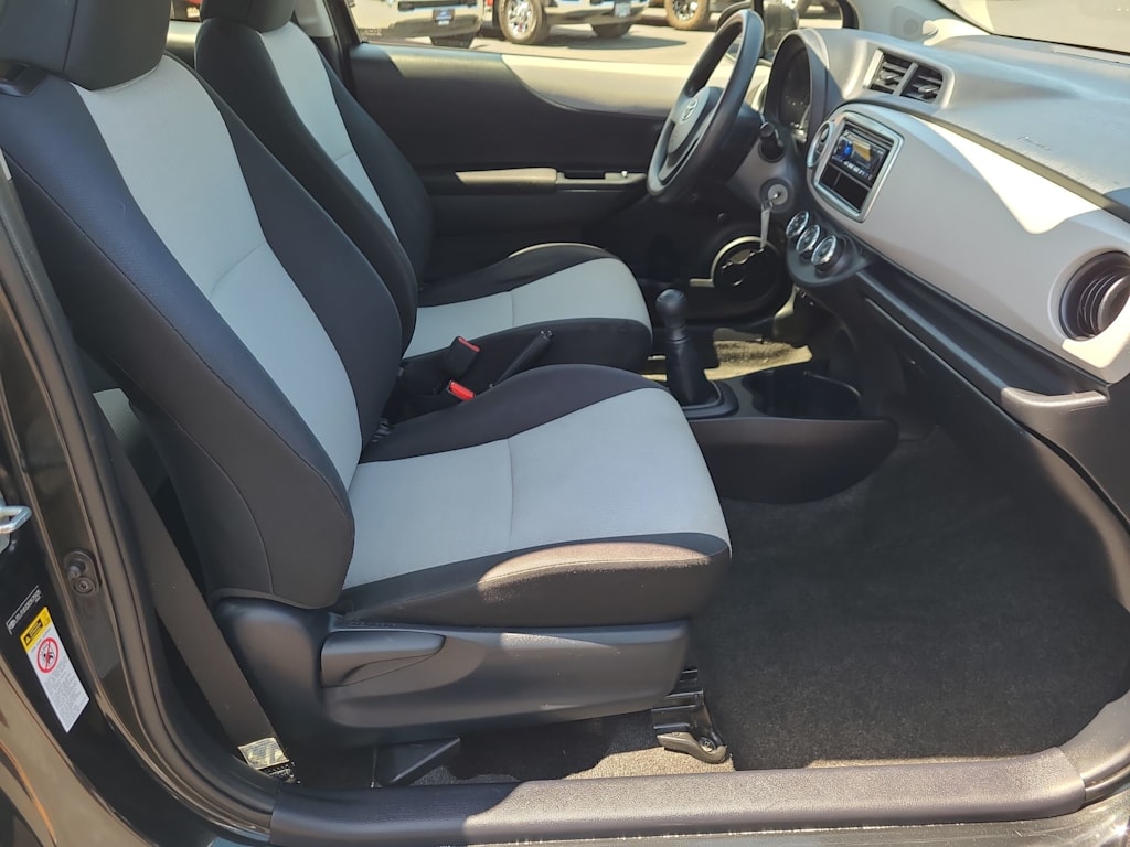 Thumbnail: 2014 Toyota Yaris - 26