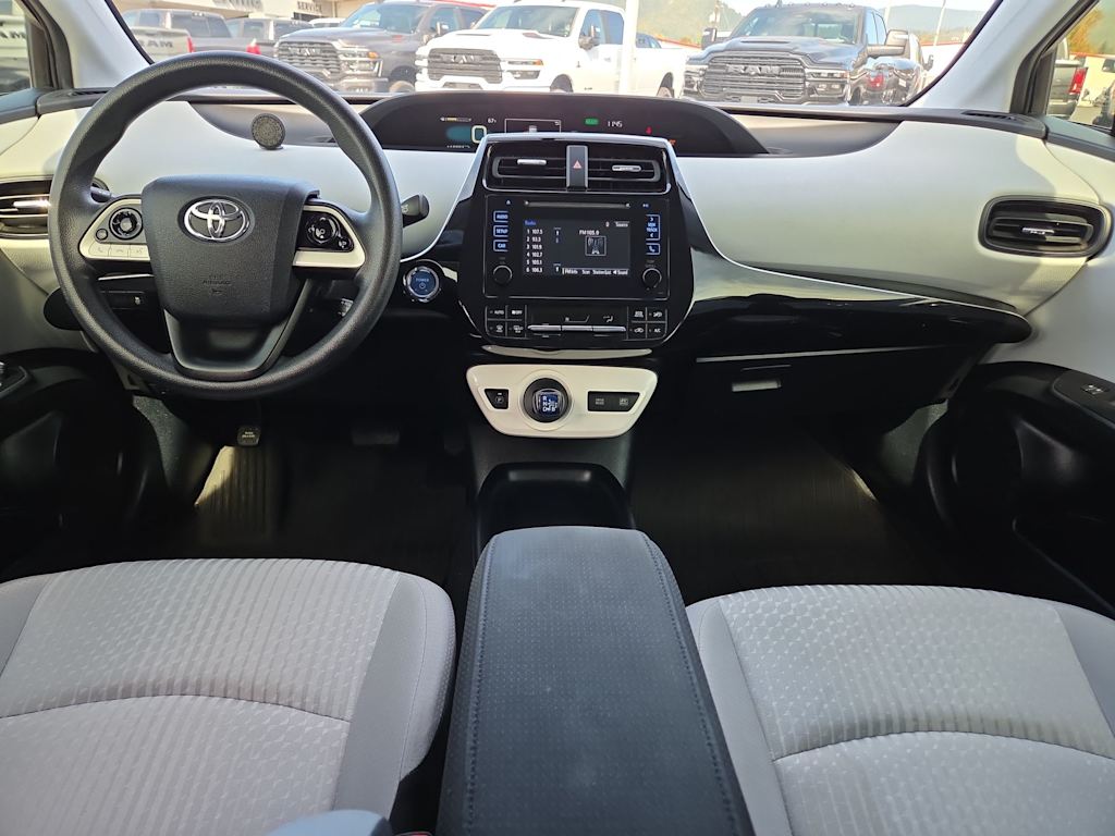 Thumbnail: 2016 Toyota Prius - 9