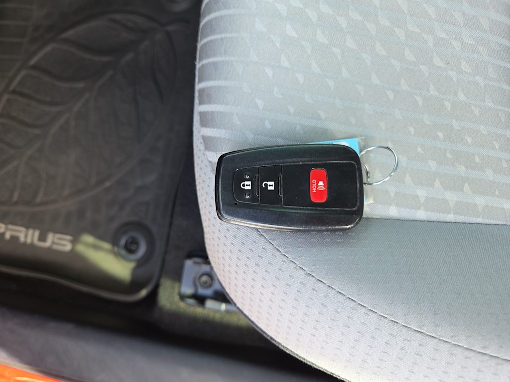 Thumbnail: 2016 Toyota Prius - 29
