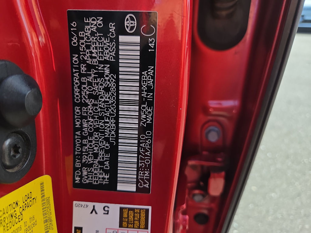 Thumbnail: 2016 Toyota Prius - 16