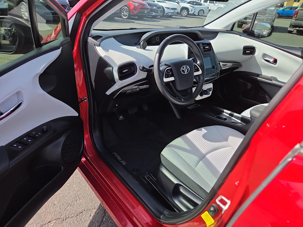 Thumbnail: 2016 Toyota Prius - 2