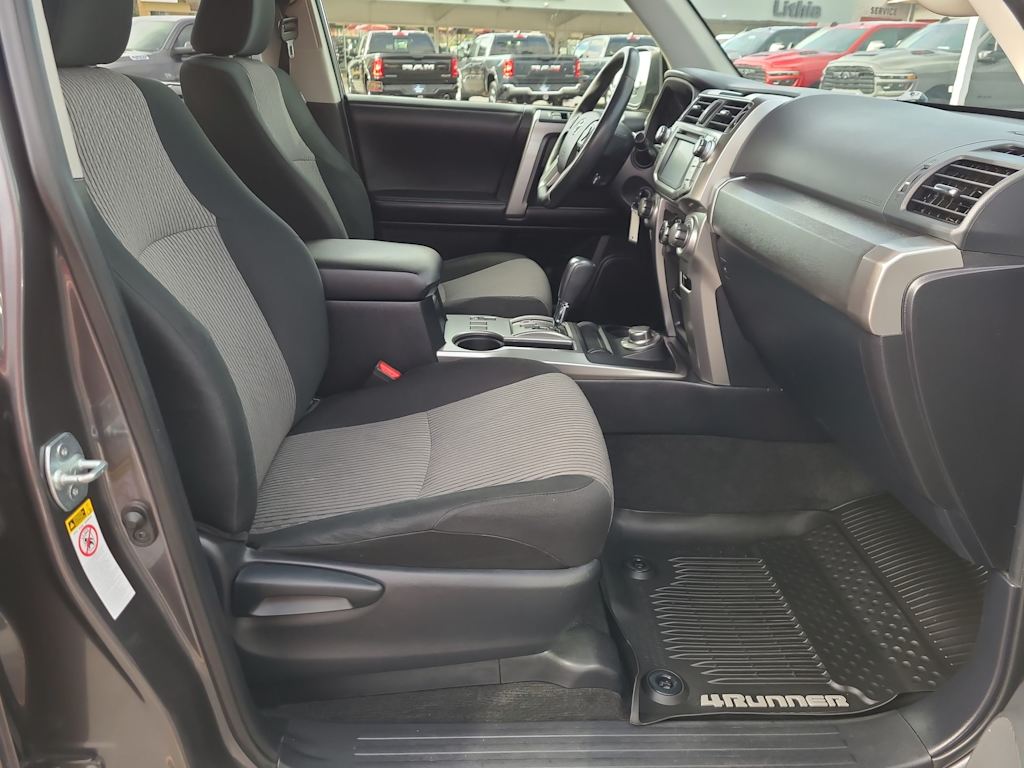 Thumbnail: 2019 Toyota 4Runner - 11