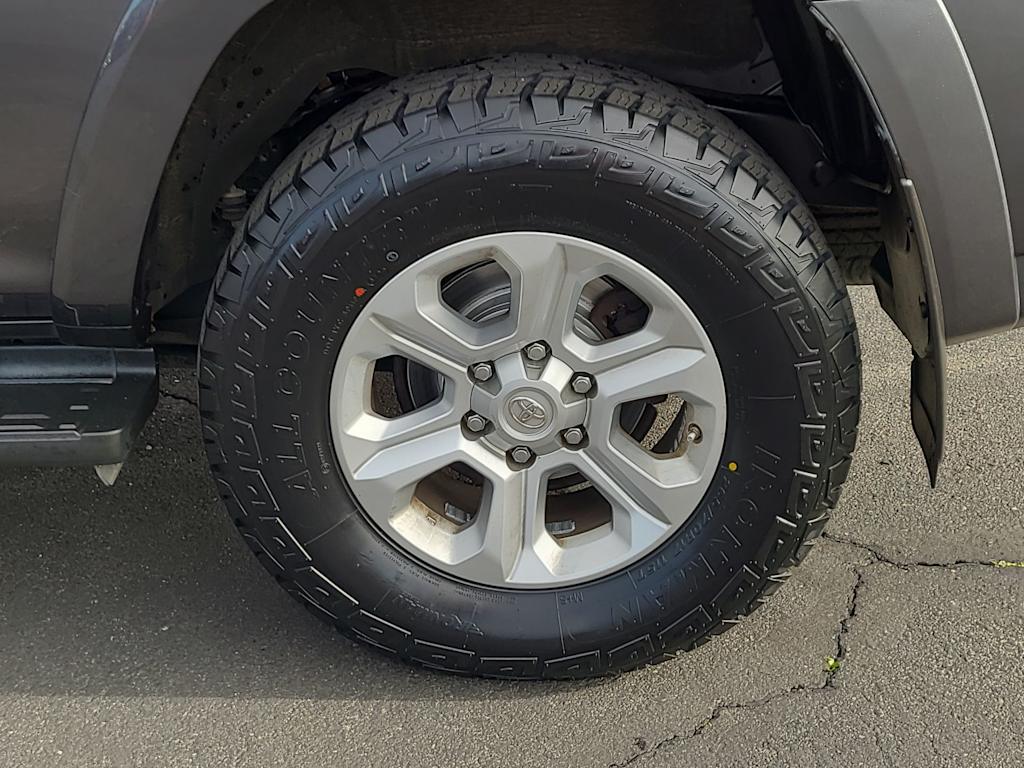 Thumbnail: 2019 Toyota 4Runner - 7