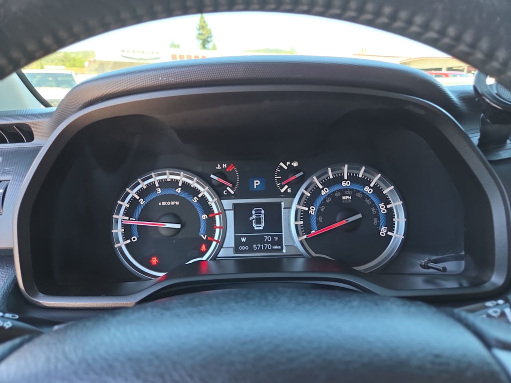 Thumbnail: 2016 Toyota 4Runner - 15