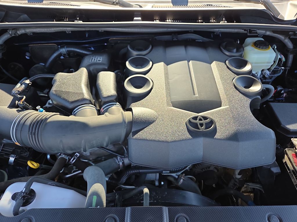 Thumbnail: 2016 Toyota 4Runner - 8