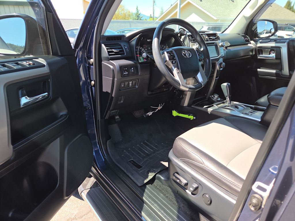 Thumbnail: 2016 Toyota 4Runner - 2