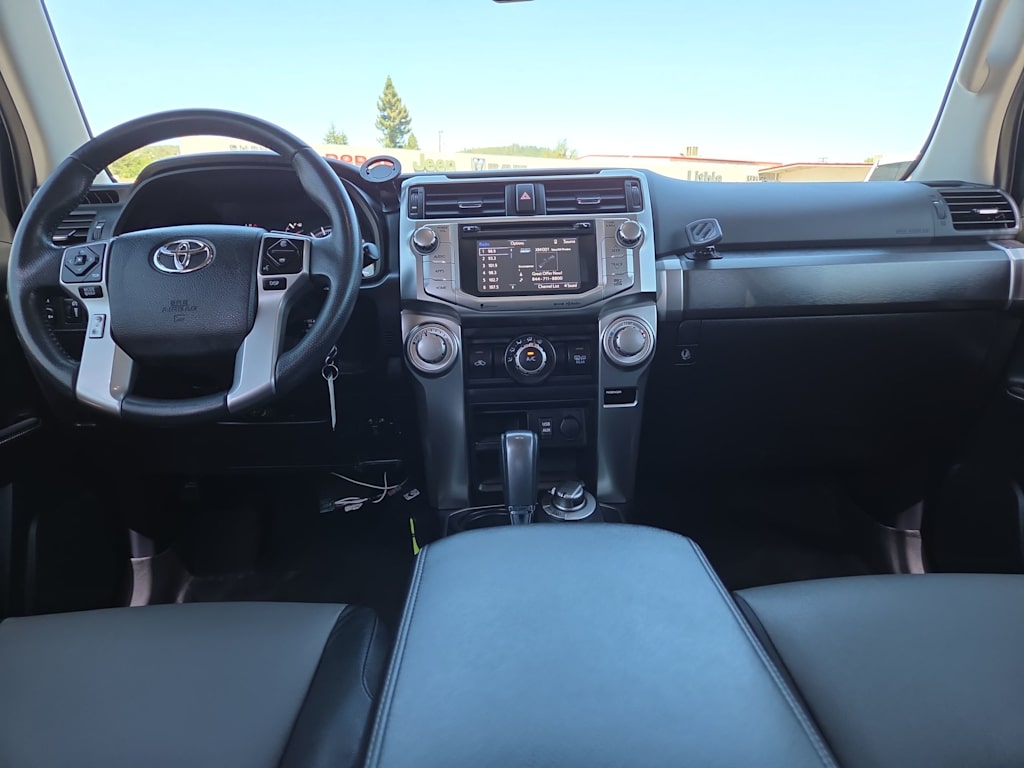 Thumbnail: 2016 Toyota 4Runner - 9