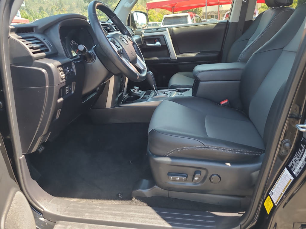 Thumbnail: 2024 Toyota 4Runner - 10