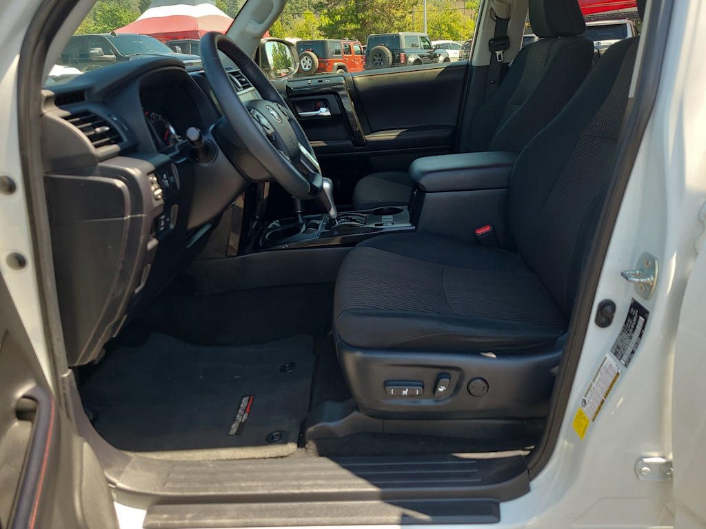 Thumbnail: 2024 Toyota 4Runner - 11