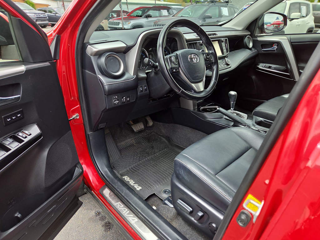 Thumbnail: 2017 Toyota RAV4 - 2