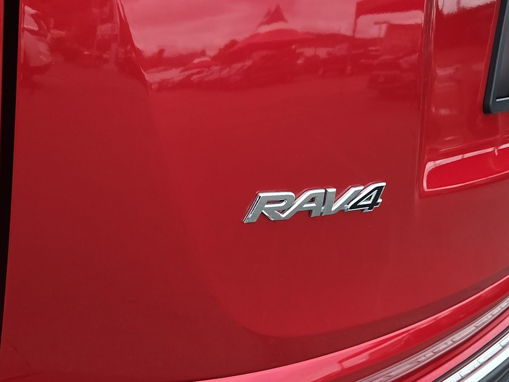 Thumbnail: 2017 Toyota RAV4 - 7
