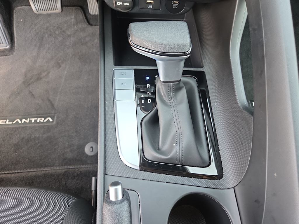 Thumbnail: 2025 Hyundai Elantra - 15