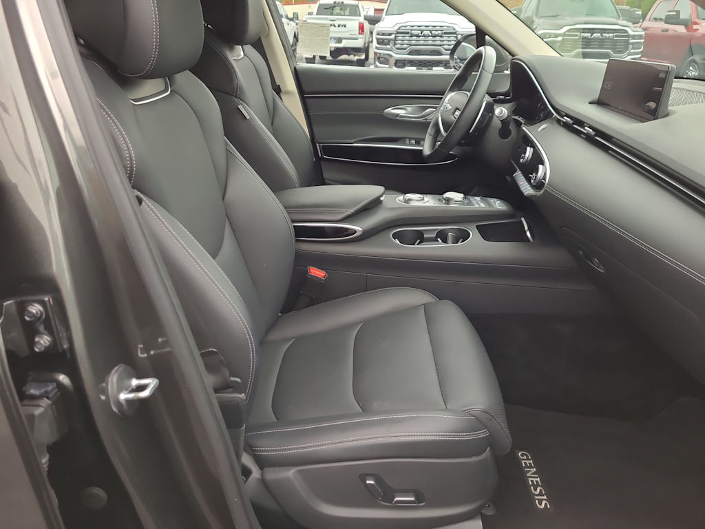 Thumbnail: 2025 Genesis GV70 - 12