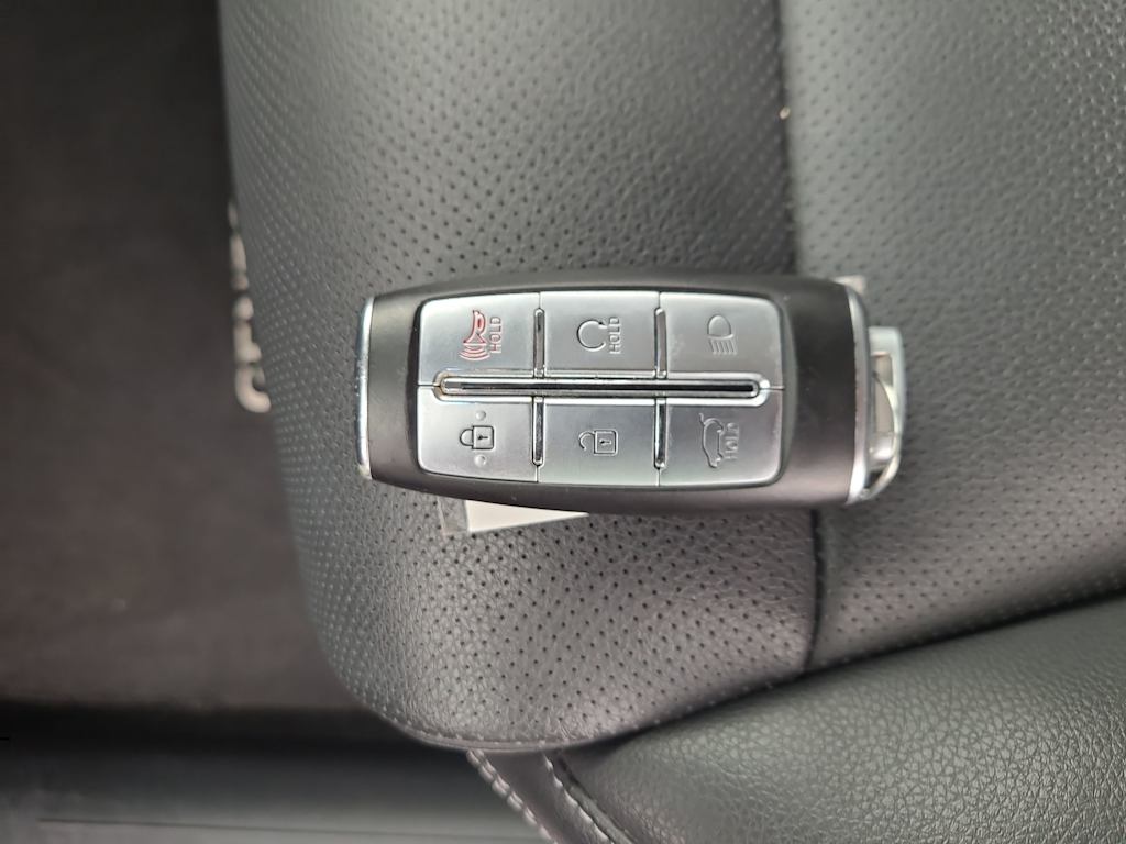 Thumbnail: 2025 Genesis GV70 - 17