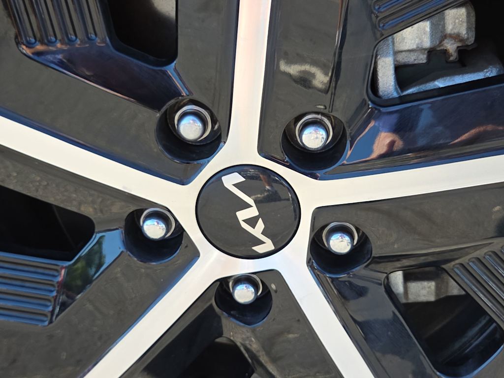 Thumbnail: 2023 Kia Niro - 7
