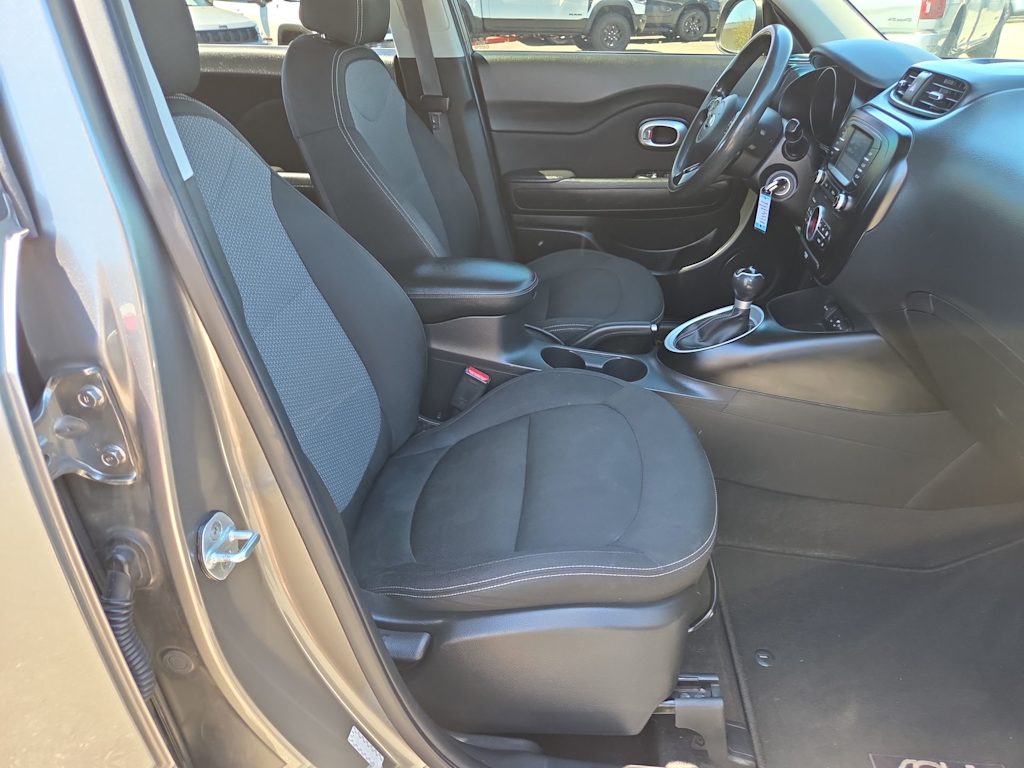 Thumbnail: 2017 Kia Soul - 12