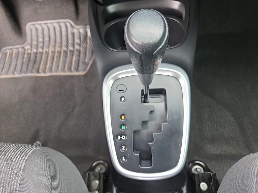 Thumbnail: 2016 Toyota Yaris - 15