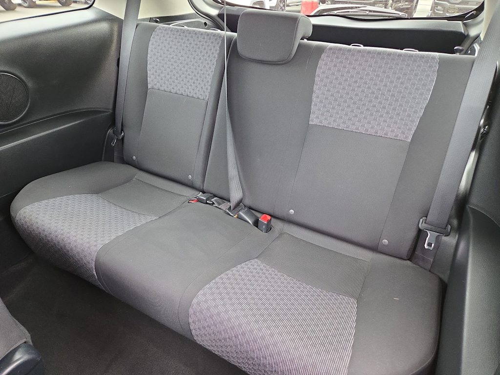 Thumbnail: 2016 Toyota Yaris - 13