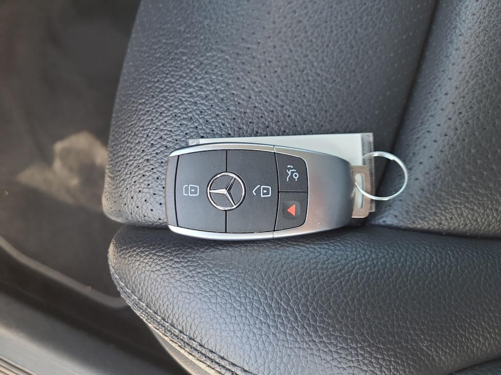 Thumbnail: 2021 Mercedes-Benz GLC - 29