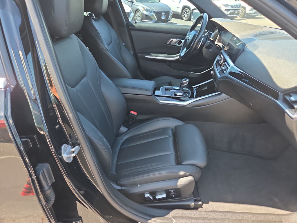 Thumbnail: 2019 BMW 3 Series - 11