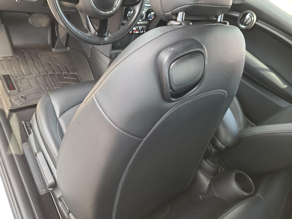 Thumbnail: 2019 MINI Cooper - 12