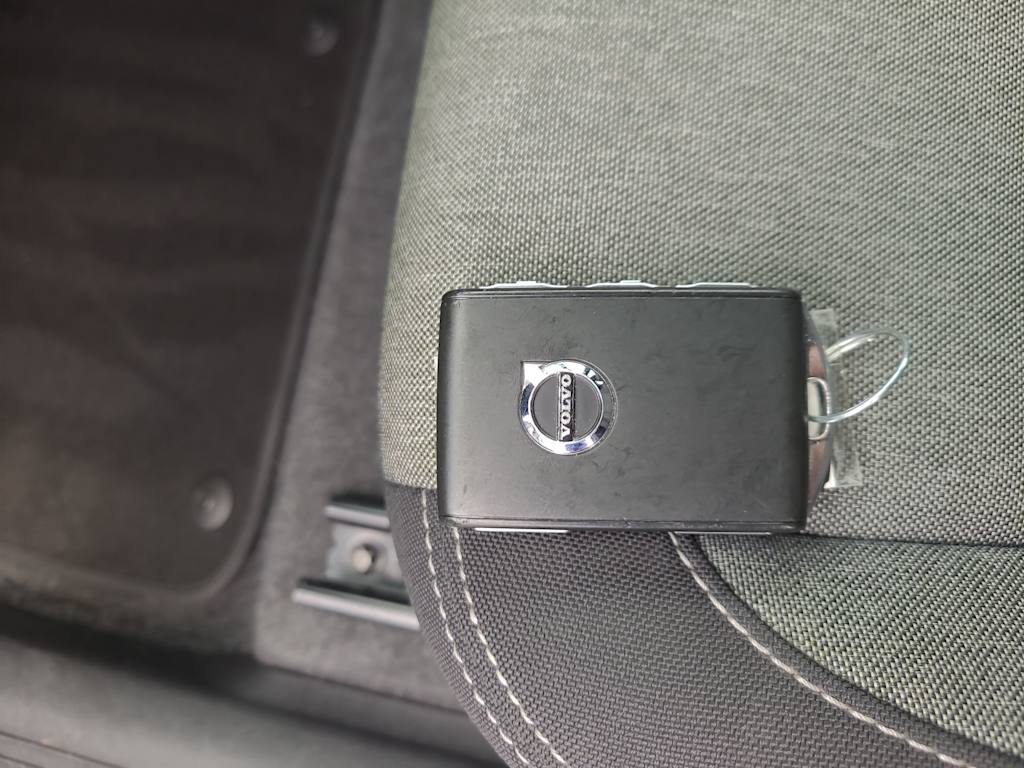 2024 Volvo XC40 B5 Core 29