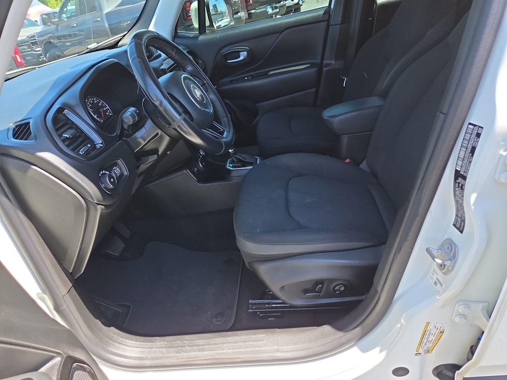 Thumbnail: 2020 Jeep Renegade - 11