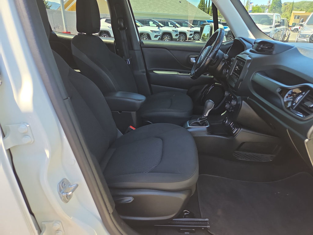 Thumbnail: 2020 Jeep Renegade - 12
