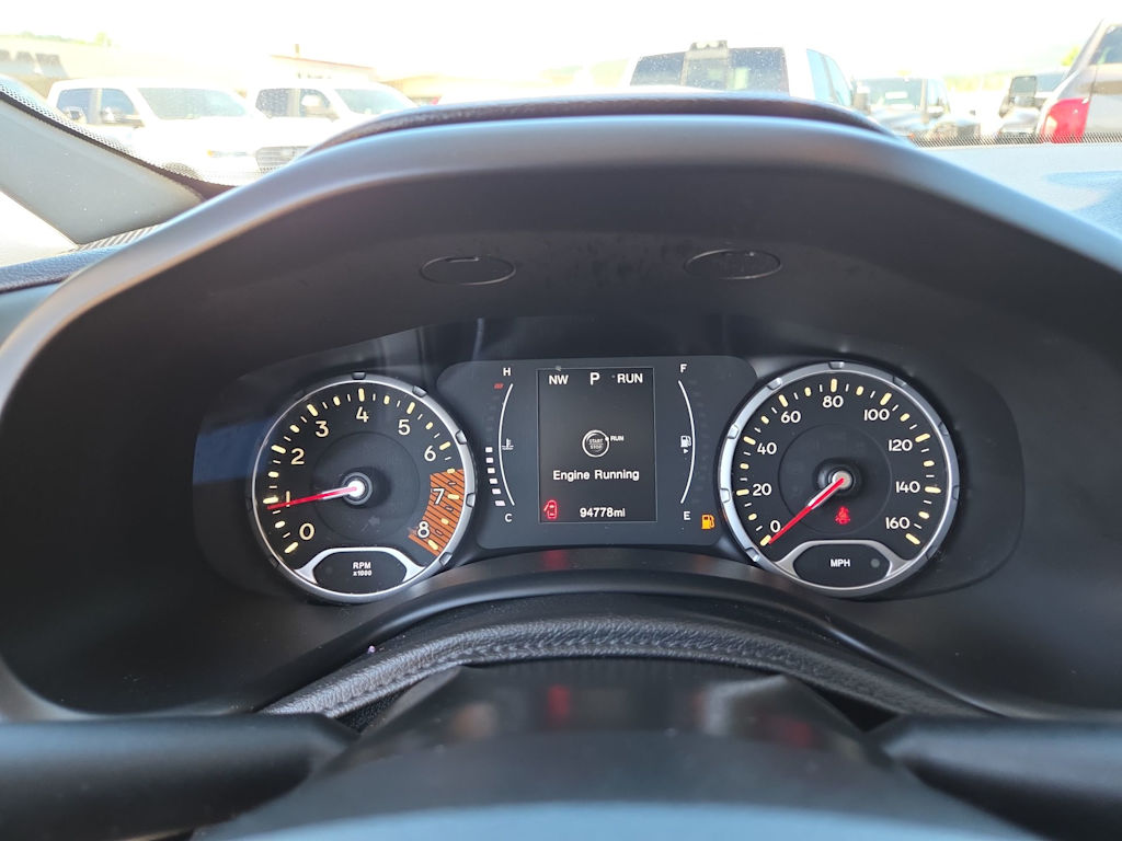 Thumbnail: 2020 Jeep Renegade - 17
