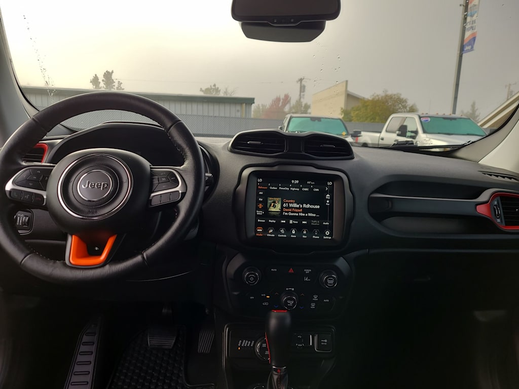 Thumbnail: 2023 Jeep Renegade - 10