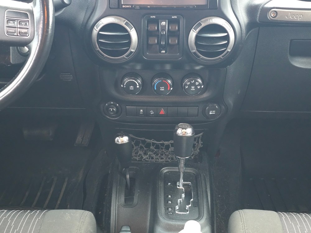 Thumbnail: 2012 Jeep Wrangler - 13