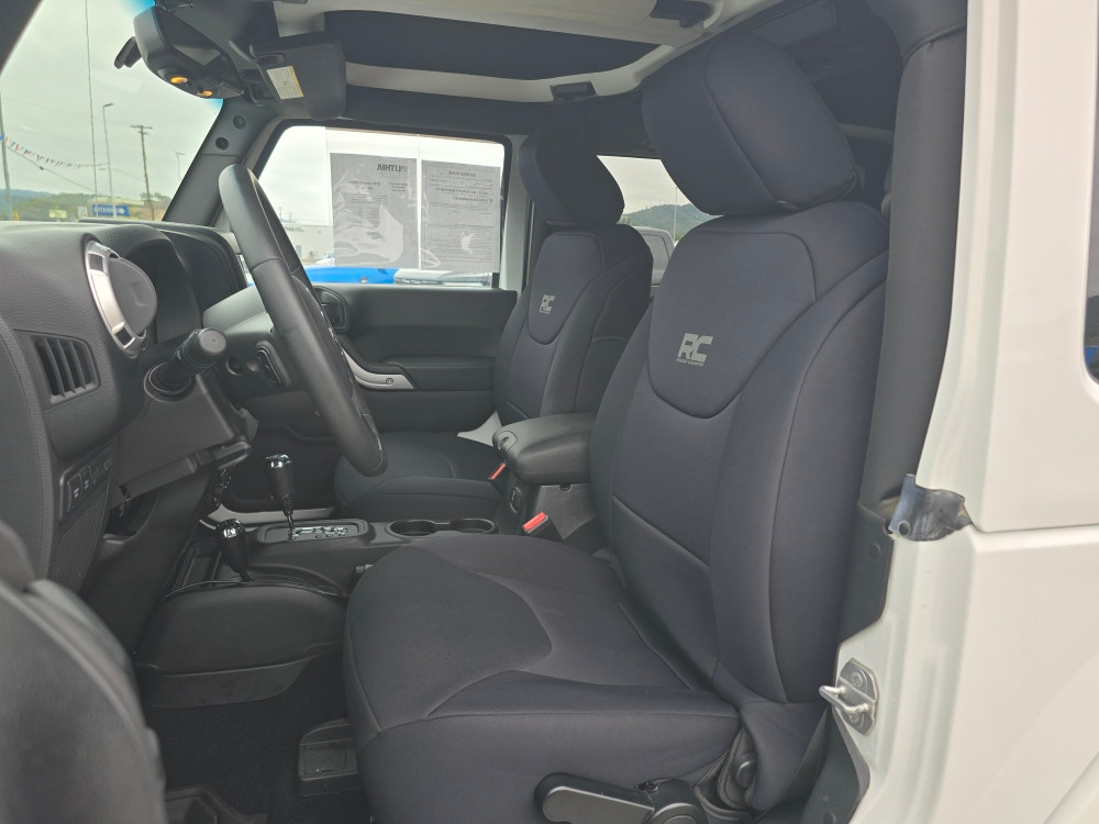 Thumbnail: 2015 Jeep Wrangler - 8